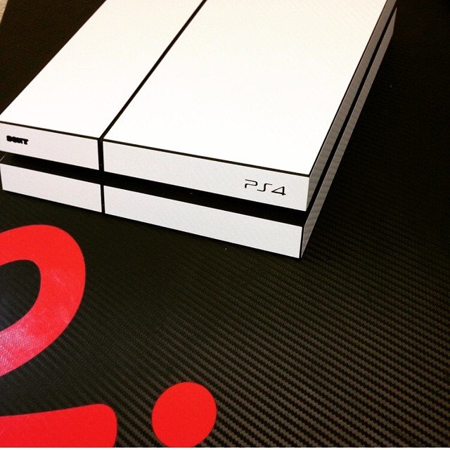 PS4 White Carbon Wrap #carbon#custom